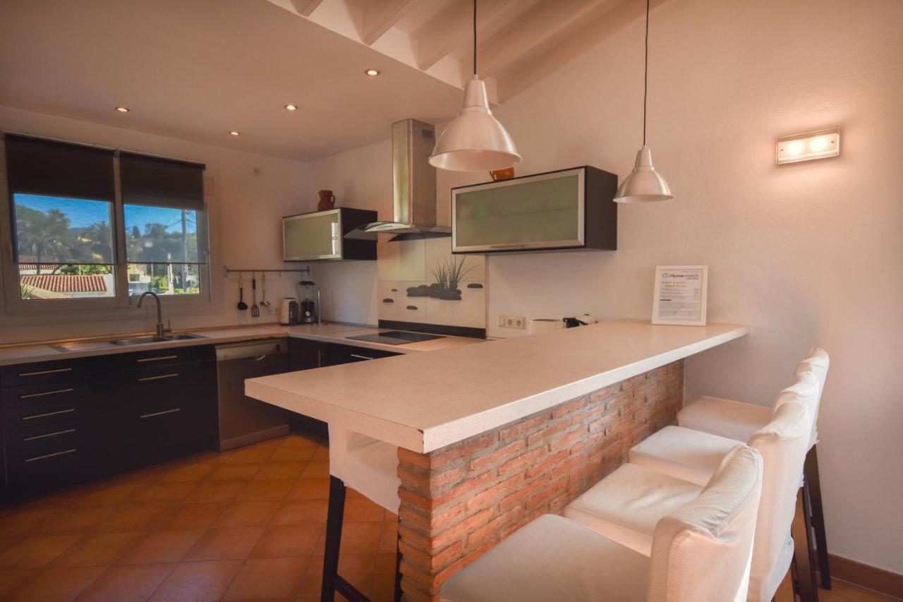 In The Second Line, Modern Beachfront Holiday Home In Costabella, Marbella Exterior foto