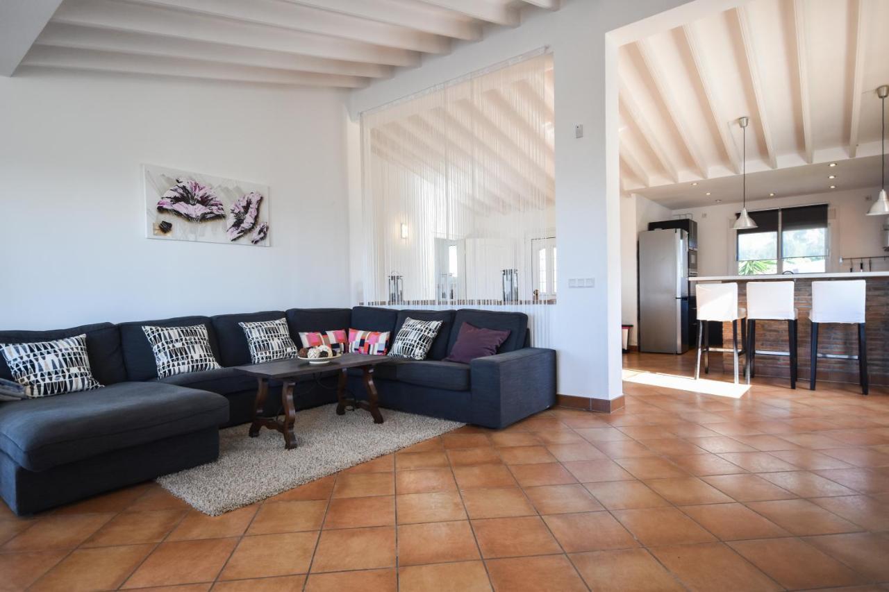 In The Second Line, Modern Beachfront Holiday Home In Costabella, Marbella Exterior foto